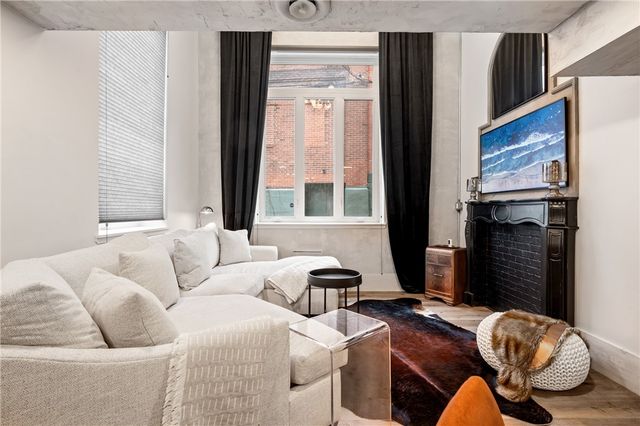 325 S Highland Ave 103, Shadyside, PA 15206