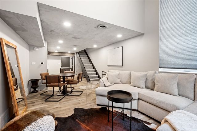 325 S Highland Ave 103, Shadyside, PA 15206