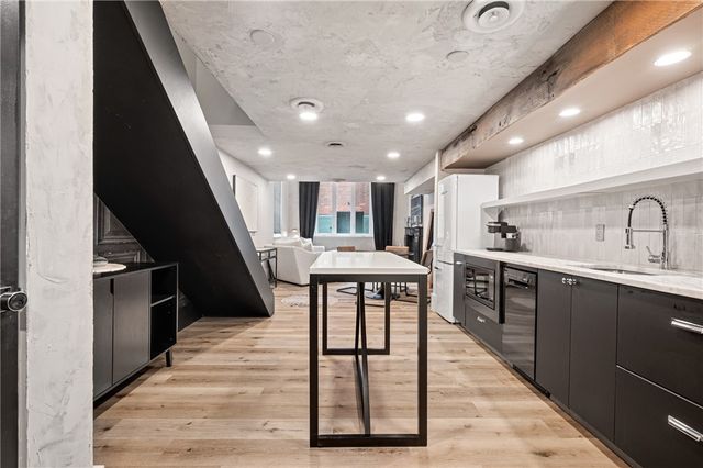 325 S Highland Ave 103, Shadyside, PA 15206