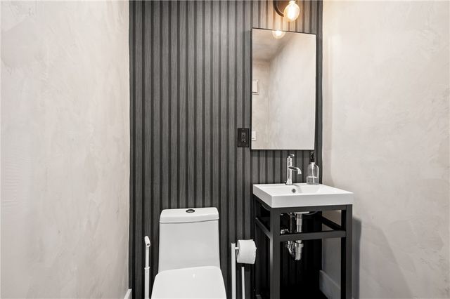 325 S Highland Ave 103, Shadyside, PA 15206