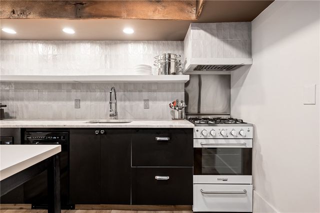 325 S Highland Ave 103, Shadyside, PA 15206