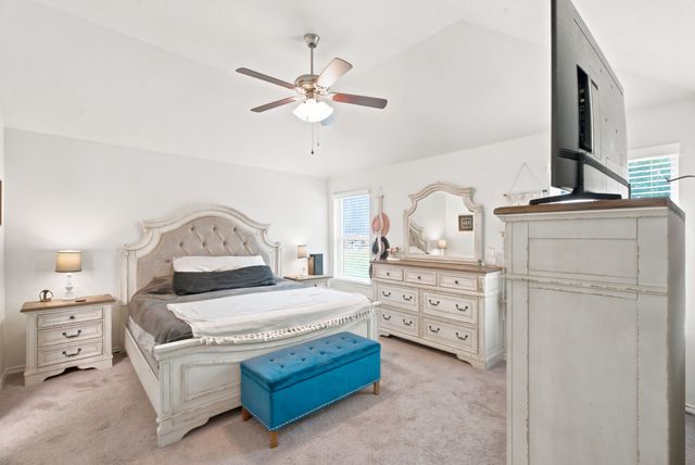 3901 Kensington Drive, Sanger, TX 76266