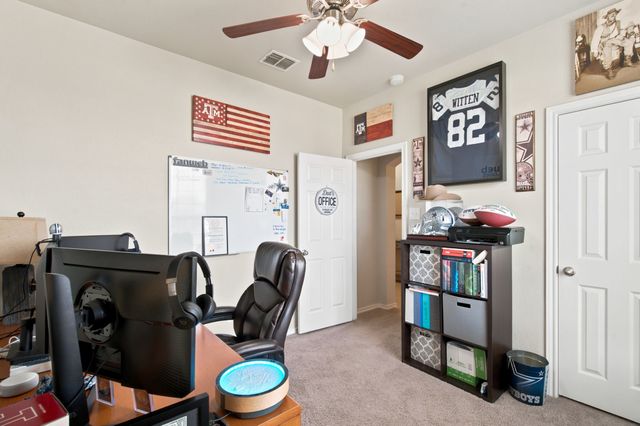 3901 Kensington Drive, Sanger, TX 76266