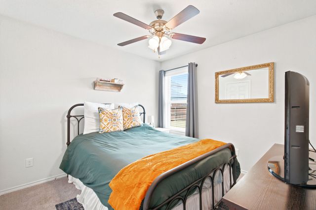 3901 Kensington Drive, Sanger, TX 76266