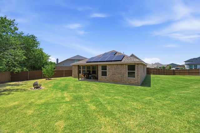 3901 Kensington Drive, Sanger, TX 76266