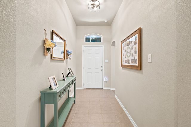 3901 Kensington Drive, Sanger, TX 76266
