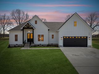 326 Dugout Road, Summertown, TN 38483