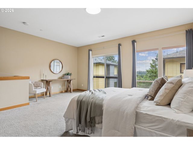 5123 S CORBETT Ave E, Portland, OR 97239
