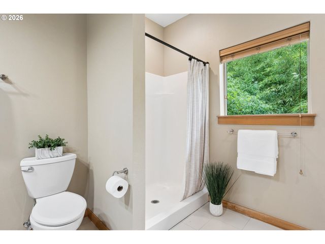 5123 S CORBETT Ave E, Portland, OR 97239