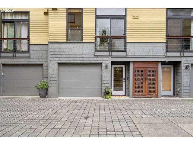 5123 S CORBETT Ave E, Portland, OR 97239