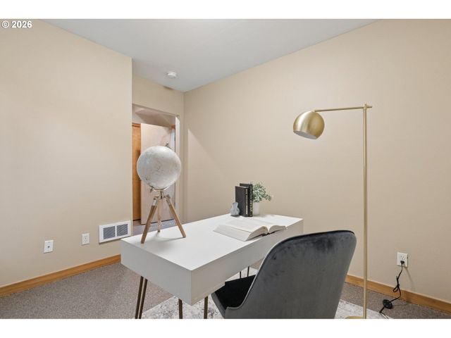 5123 S CORBETT Ave E, Portland, OR 97239