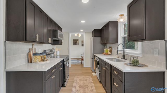 1925 Edenton Drive SW, Huntsville, AL 35803