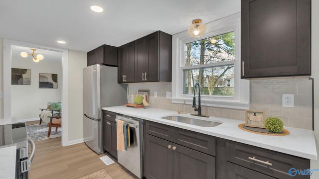 1925 Edenton Drive SW, Huntsville, AL 35803