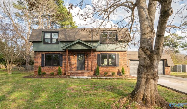 1925 Edenton Drive SW, Huntsville, AL 35803