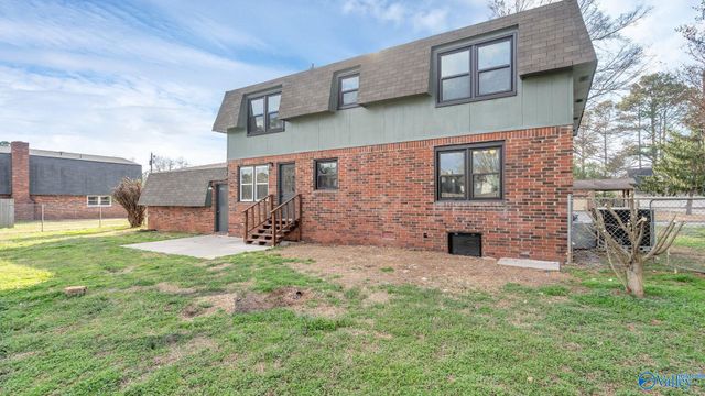 1925 Edenton Drive SW, Huntsville, AL 35803