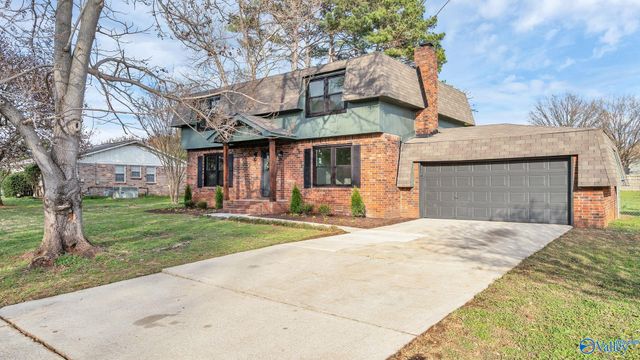 1925 Edenton Drive SW, Huntsville, AL 35803