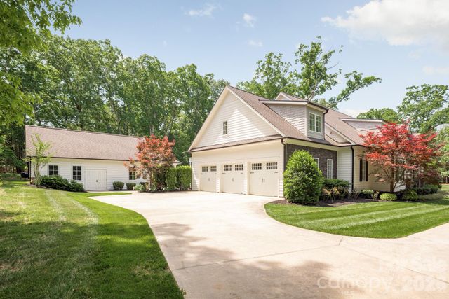 14242 Sarah Ann Stephens Drive, Huntersville, NC 28078