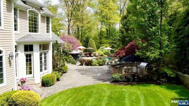 457 Devonshire Drive, Franklin Lakes, NJ 07417