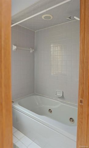 43428 Hartwick Drive, Sterling Heights, MI 48313