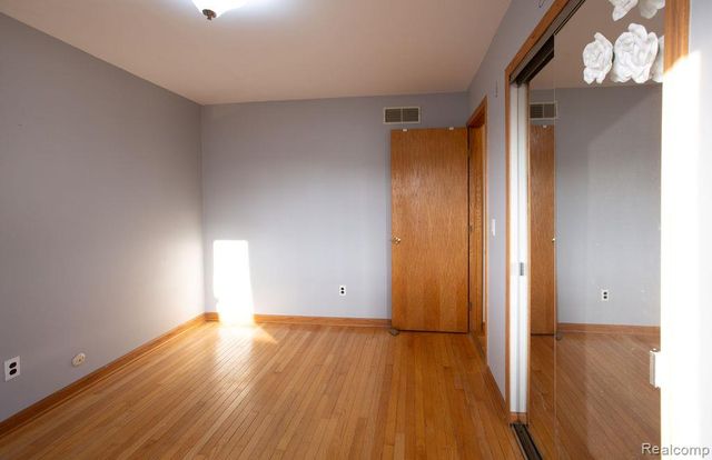 43428 Hartwick Drive, Sterling Heights, MI 48313