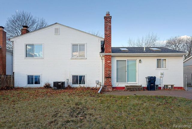 43428 Hartwick Drive, Sterling Heights, MI 48313