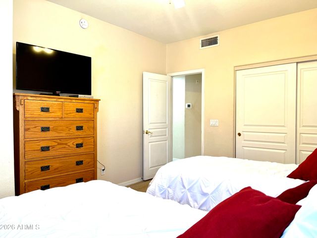 15221 N CLUBGATE Drive 2123, Scottsdale, AZ 85254