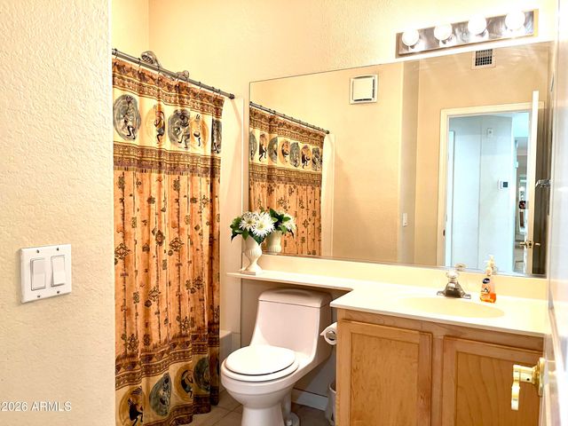 15221 N CLUBGATE Drive 2123, Scottsdale, AZ 85254
