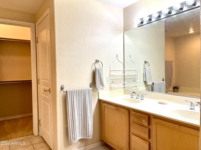 15221 N CLUBGATE Drive 2123, Scottsdale, AZ 85254