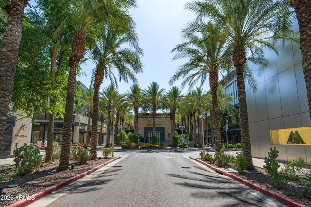 15221 N CLUBGATE Drive 2123, Scottsdale, AZ 85254