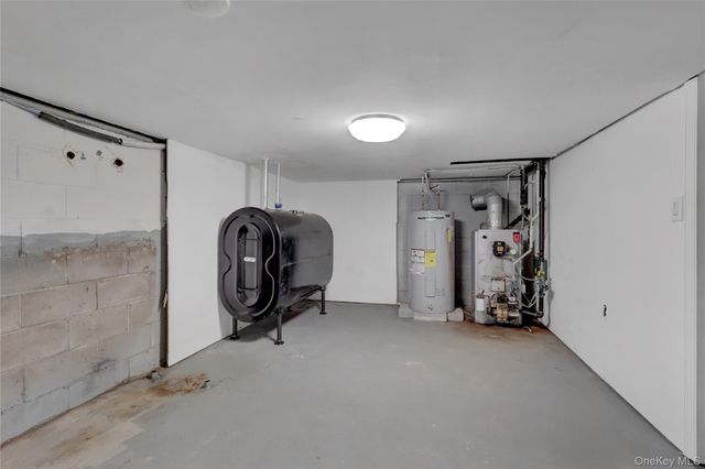 57 Middle Island Road, Medford, NY 11763