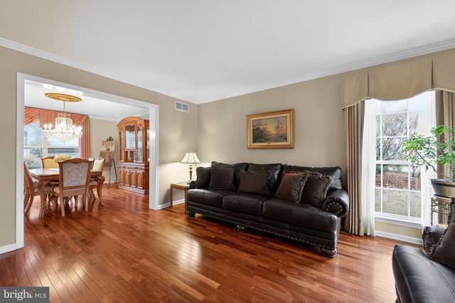 19 DOWNING LN, Voorhees, NJ 08043