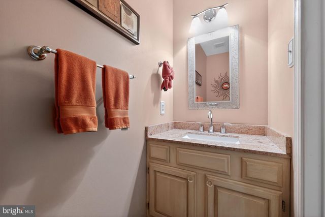 19 DOWNING LN, Voorhees, NJ 08043