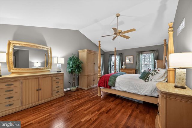 19 DOWNING LN, Voorhees, NJ 08043