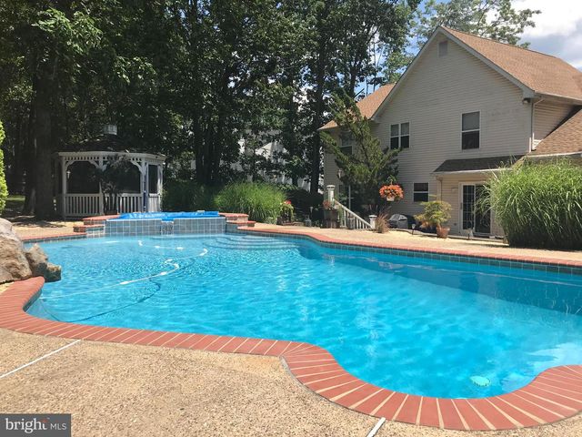 19 DOWNING LN, Voorhees, NJ 08043