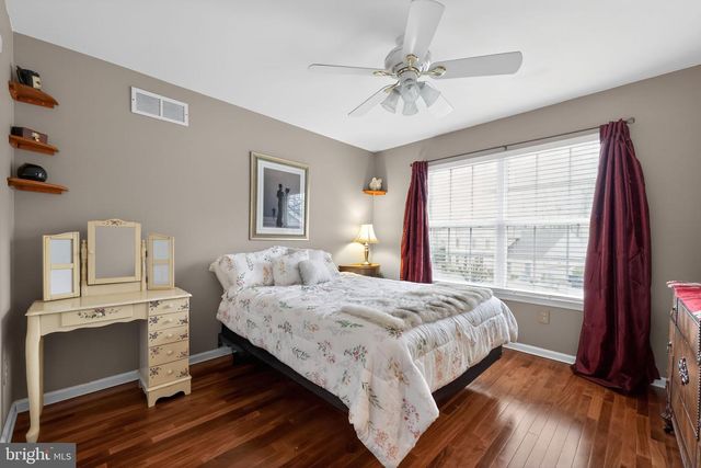 19 DOWNING LN, Voorhees, NJ 08043