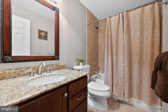 19 DOWNING LN, Voorhees, NJ 08043