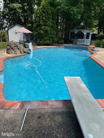 19 DOWNING LN, Voorhees, NJ 08043