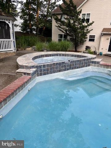 19 DOWNING LN, Voorhees, NJ 08043