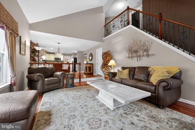 19 DOWNING LN, Voorhees, NJ 08043