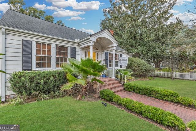 1530 E 51st Street, Savannah, GA 31404