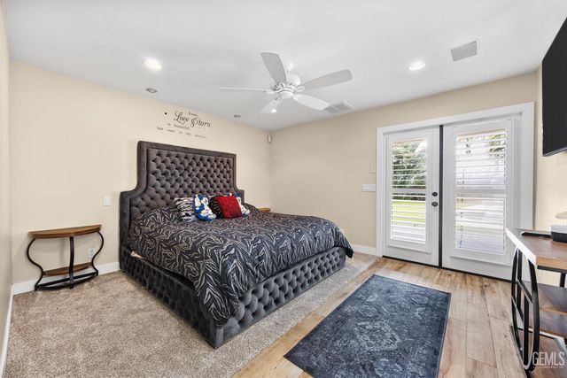 5818 Clear Valley Court, Bakersfield, CA 93313