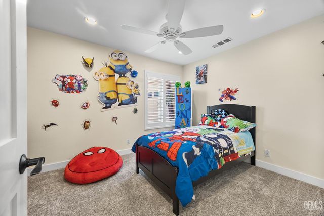 5818 Clear Valley Court, Bakersfield, CA 93313