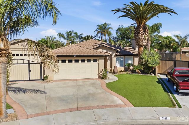 5818 Clear Valley Court, Bakersfield, CA 93313