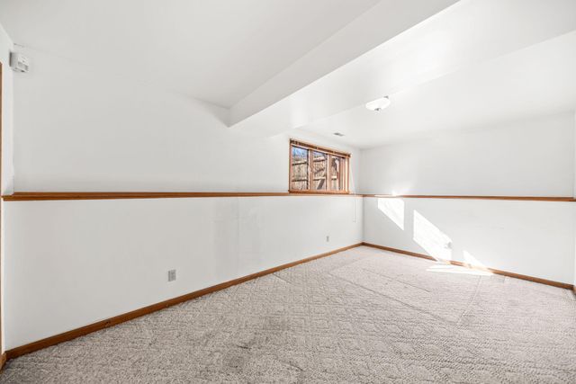 639 N Rueth Drive, Griffith, IN 46319