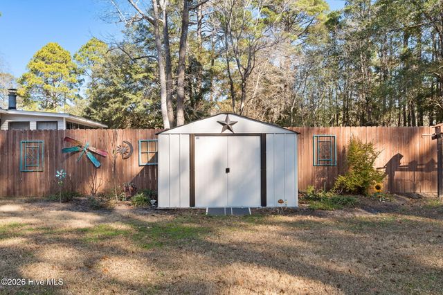 308 Ridgewood Drive NW, Calabash, NC 28467