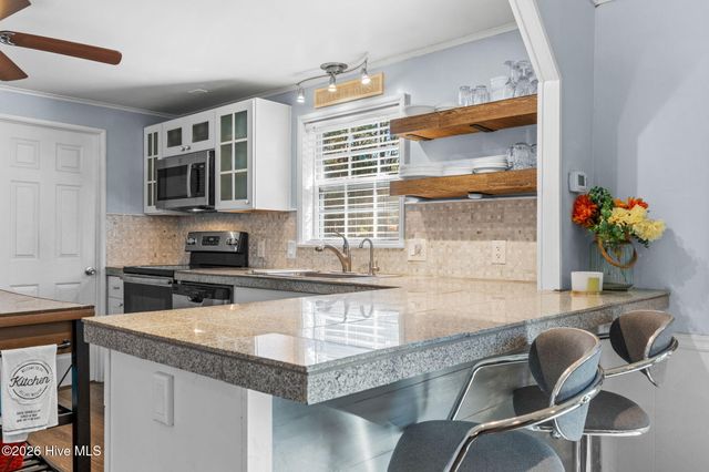 308 Ridgewood Drive NW, Calabash, NC 28467