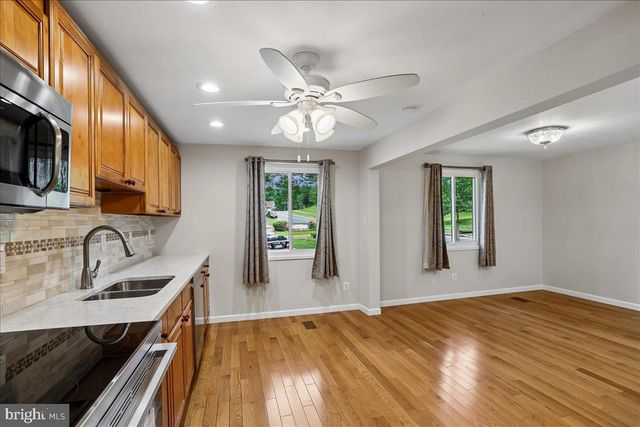 10400 CAPEHART CT, Gaithersburg, MD 20886