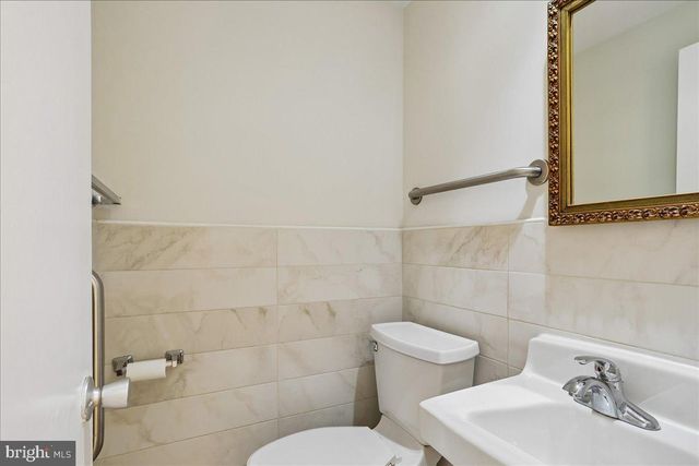 10400 CAPEHART CT, Gaithersburg, MD 20886