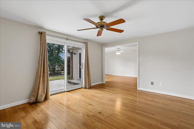10400 CAPEHART CT, Gaithersburg, MD 20886