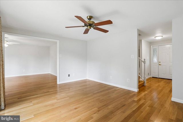 10400 CAPEHART CT, Gaithersburg, MD 20886